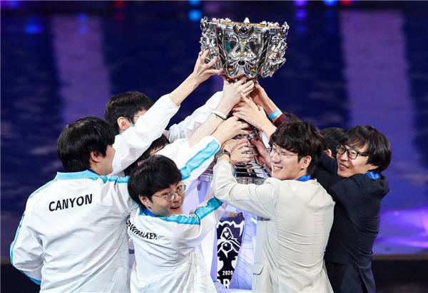 EDward Gaming 晋级决赛，而 T1 陷入失败 - 曼谷大师赛 2025 结果