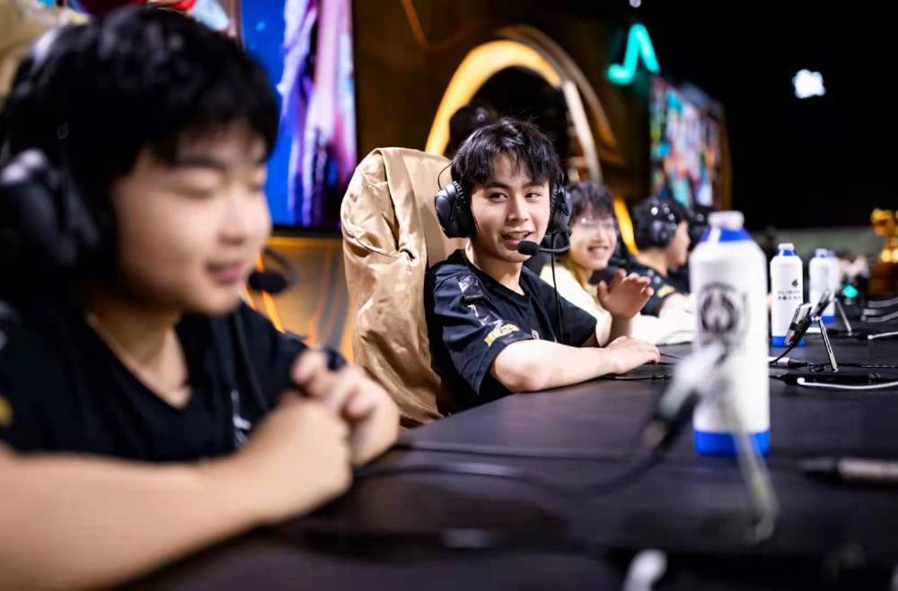 ZywOo ： 在各个方面， Astralis 依然拥有最伟大的时代